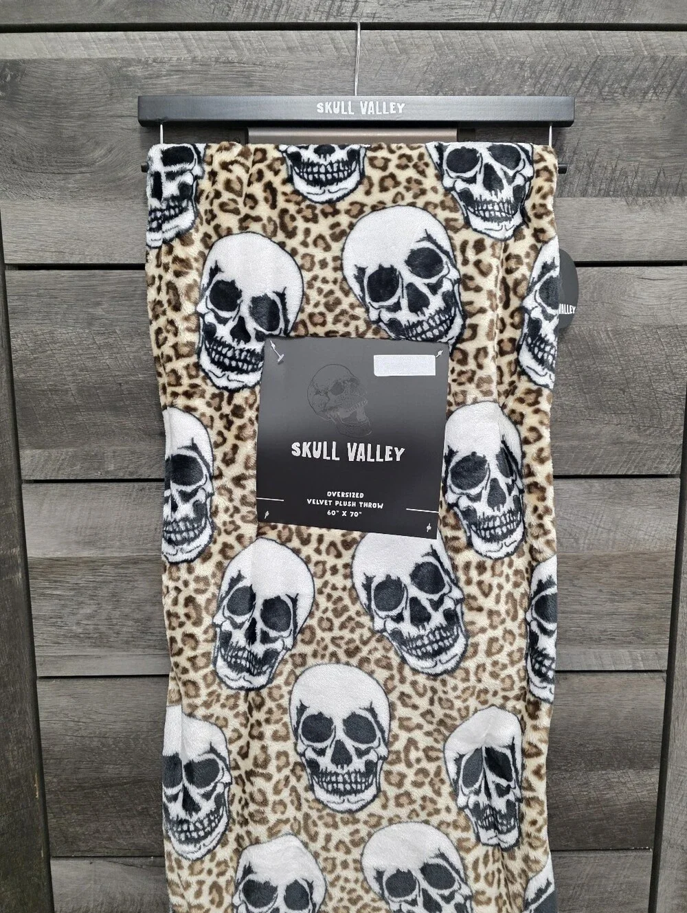 Skull Valley Oversized Velvet Plush Throw Blanket Leopard Print New 60in x 70in